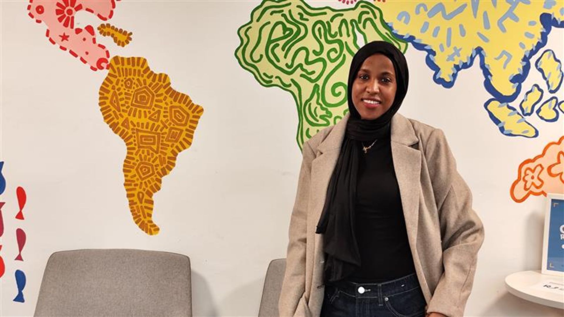 Zam Zam Omar, refugiada somalí en España que lucha contra la mutilación genital femenina.