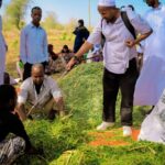 Agricultura climáticamente inteligente en Etiopía con agricultores trabajando en compostaje y mejora del suelo