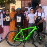 Entrega de bicicletas de la Fundación Alberto Contador en colaboración con ONG Rescate.